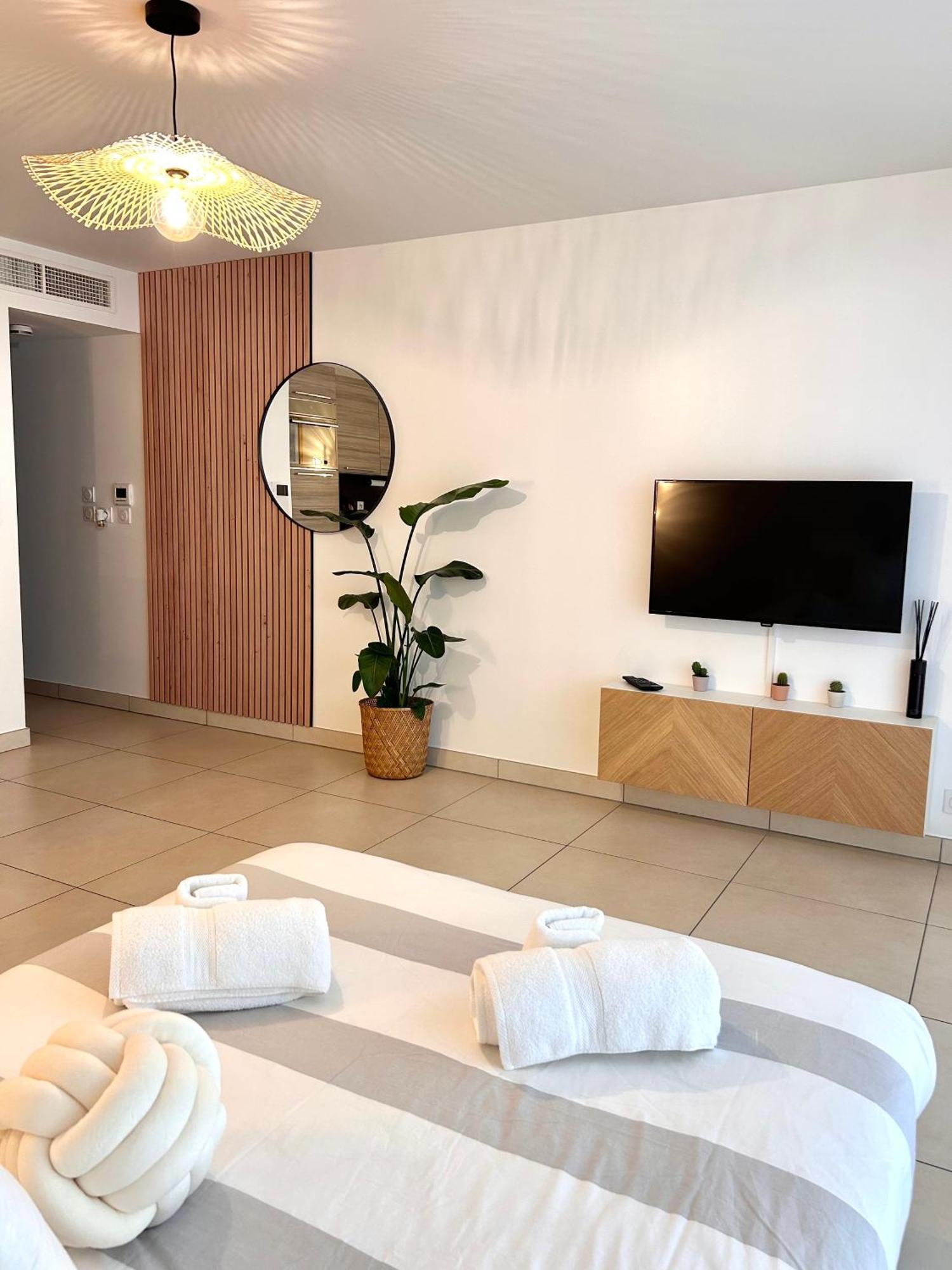 Apartment Neuf - Portes De - Confort - Wifi - Clim